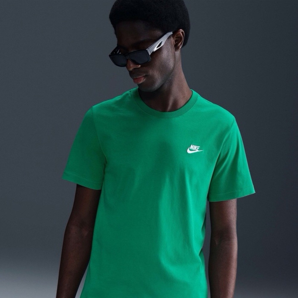 Nike Green Short Sleeve Crew T-Shirt with White Swoosh